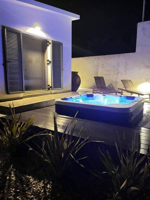 Ek Ornelakis, Luxury Country House With Jacuzzi Chania  Exteriör bild