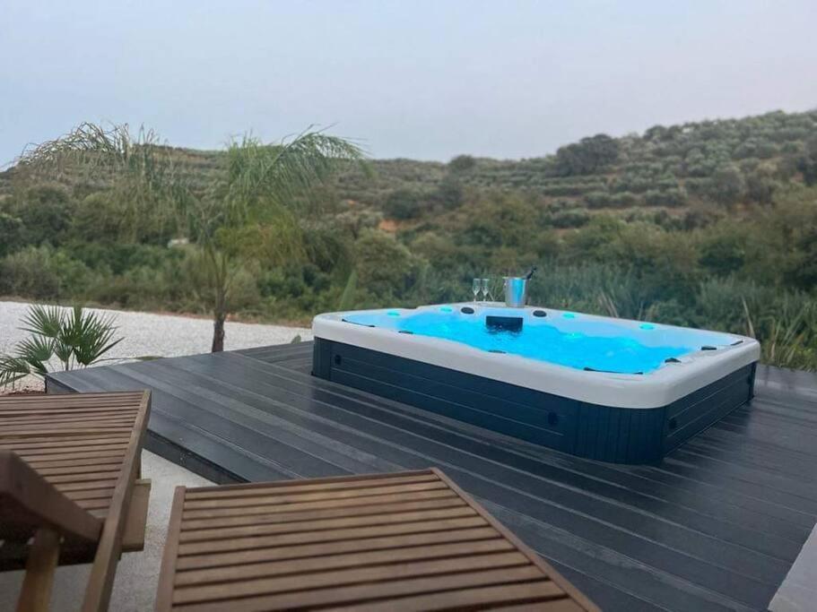 Ek Ornelakis, Luxury Country House With Jacuzzi Chania  Exteriör bild